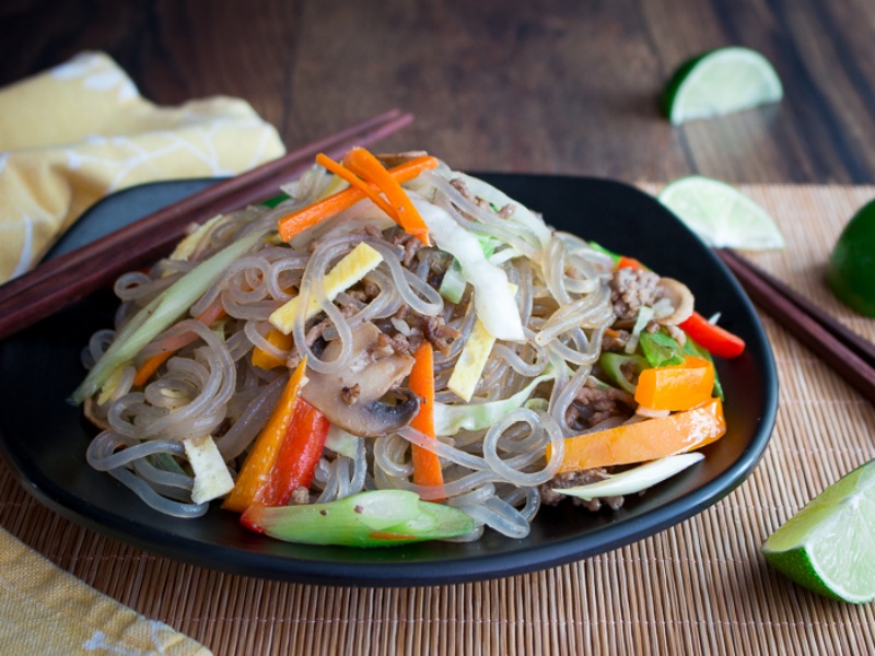 The Collision And Integration Of Sweet Potato Vermicelli And Western Vegetarian Culture